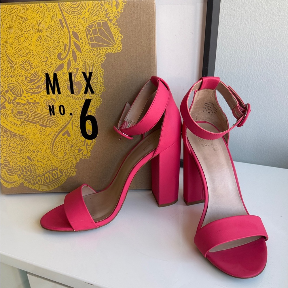 Mix No. 6 Avery Fuchsia Block Heeled Sandals